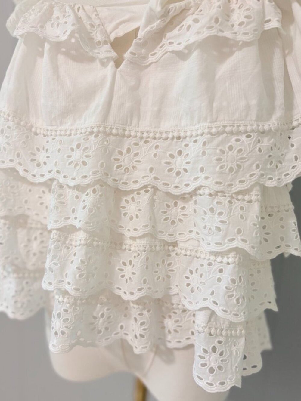 Sezane Lia Blouse Ecru US 8 EU 40 Organic Cotton Eyelet Ruffle Scalloped Top - Picture 6 of 15